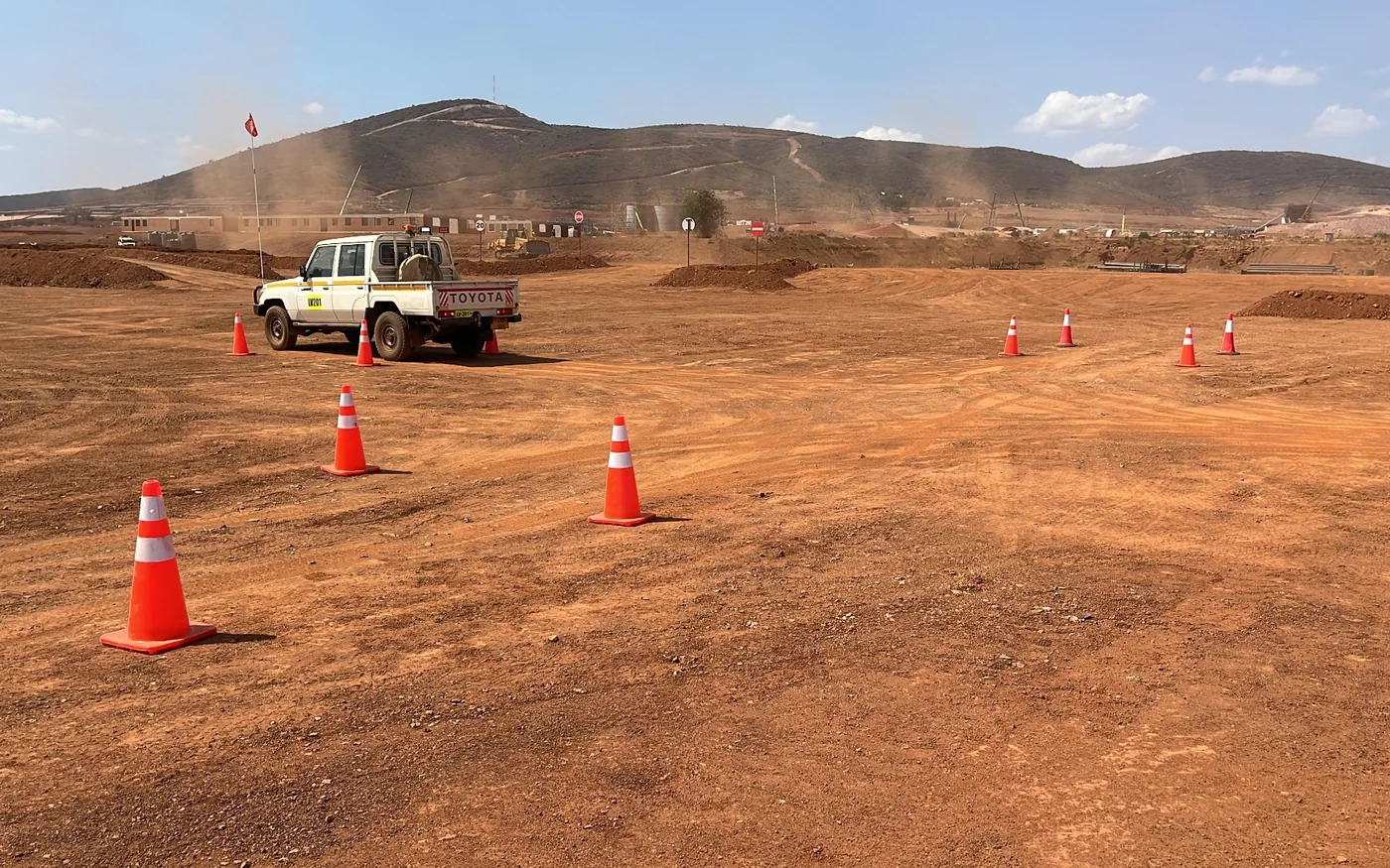 Exercice de formation conducteur 4x4 avec cônes